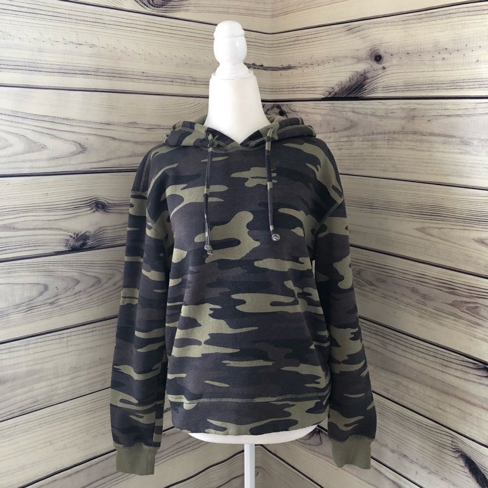 Socialite Green Camo Hooded Sweatshirt Size Small